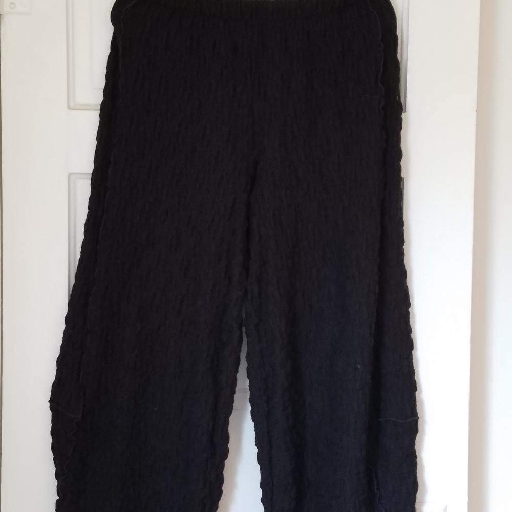 NoBlu funky cool black seersucker pants